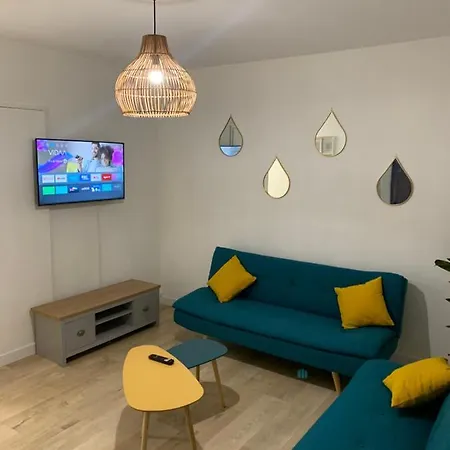 Apartment L Effet 70m2 Avec 2 Doubles Avec Parking 1 Voiture Gratuit, Netflix Disponible, Lits Faits A L Arrive Serviettes De Toilettes Fournies