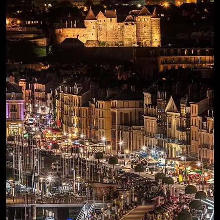 L Effet 70m2 Avec 2 Doubles Avec Parking 1 Voiture Gratuit, Netflix Disponible, Lits Faits A L Arrive Serviettes De Toilettes Fournies Apartment *