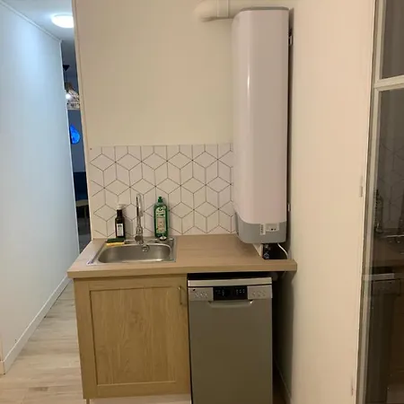 דירה L Effet 70m2 Avec 2 Doubles Avec Parking 1 Voiture Gratuit, Netflix Disponible, Lits Faits A L Arrive Serviettes De Toilettes Fournies